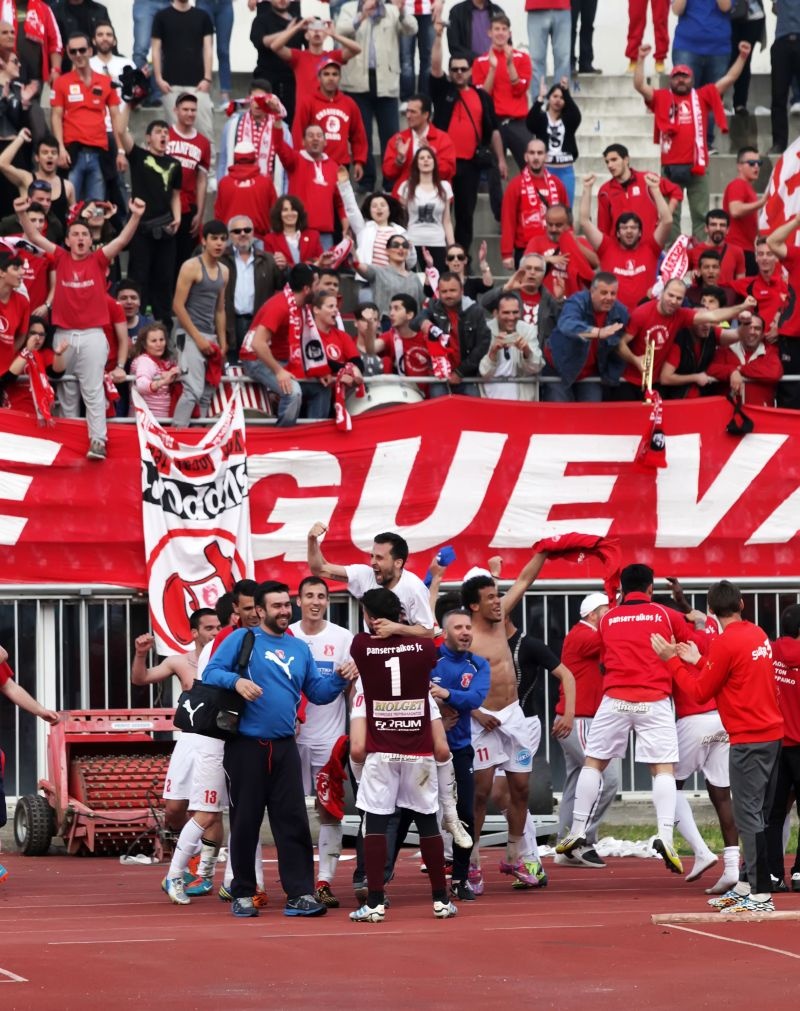 Πανσερραϊκός: Γκολ και… γλέντι ανόδου (videos+photos)