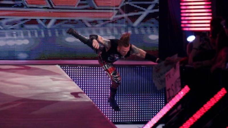 Raw: Triple Threat για τον τίτλο του Rollins (photos+videos)