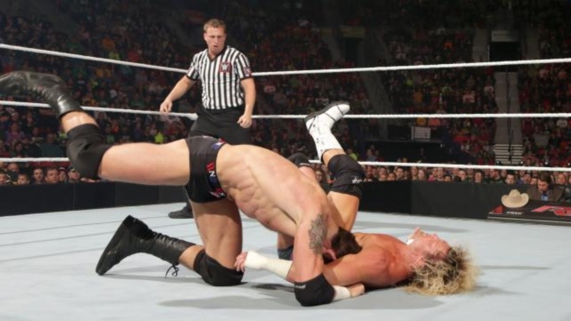 Raw: Triple Threat για τον τίτλο του Rollins (photos+videos)