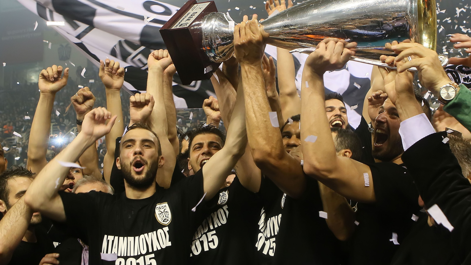 ΠΑΟΚ: Χαμός στους πανηγυρισμούς (photos)