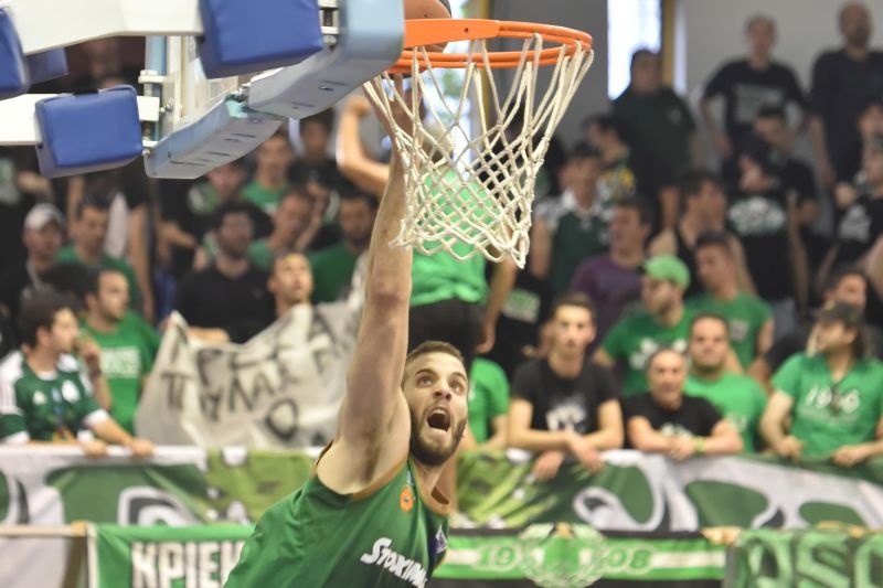 Παναθηναϊκός: Στο νοσοκομείο ο Παππάς (photos)