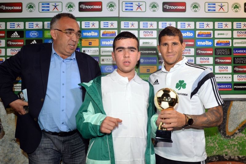 Μοίρασε χαρά ο MVP Καρέλης (video+photos)