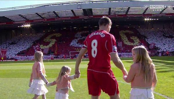 Το «Άνφιλντ» χαιρέτησε τον Τζέραρντ (videos+photos)