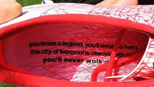 Το «Άνφιλντ» χαιρέτησε τον Τζέραρντ (videos+photos)