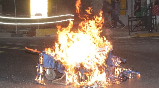 Τα επεισόδια στον Πειραιά (video+photos)