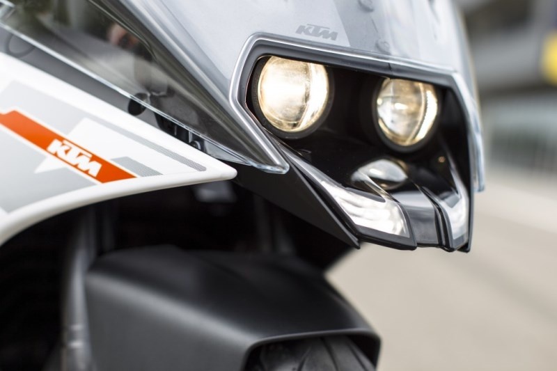 KTM RC 390 η Supersport της ΚΤΜ (photos+video)
