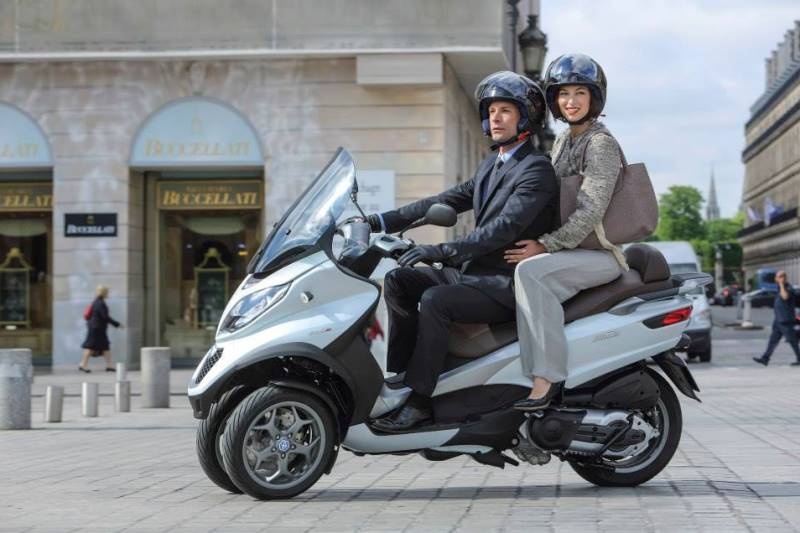 Piaggio MP3 LT: Έχεις δίπλωμα αυτοκινήτου; Αγόρασέ το (photos)