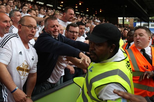 Τρελά επεισόδια στην Premier League (photos)