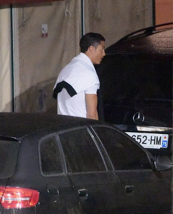 Ξαλάφρωσε στον δρόμο ο Κριστιάνο (photos)