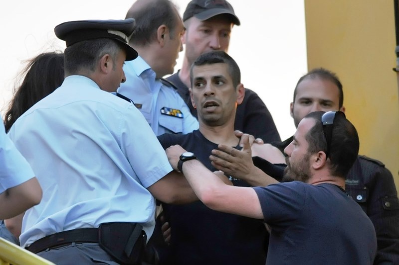 Επεισόδια και ξύλο στην Κόρινθο (photos)