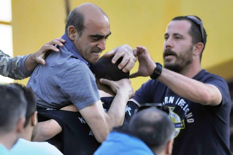 Επεισόδια και ξύλο στην Κόρινθο (photos)