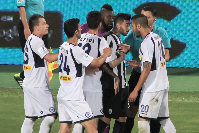 Η ένταση μετά τα… τόξα του Καραμάνου (photos)