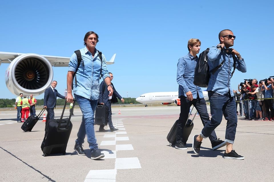 Από το αεροπλάνο το σηκώνει η Γιουβέντους! (photos+videos)