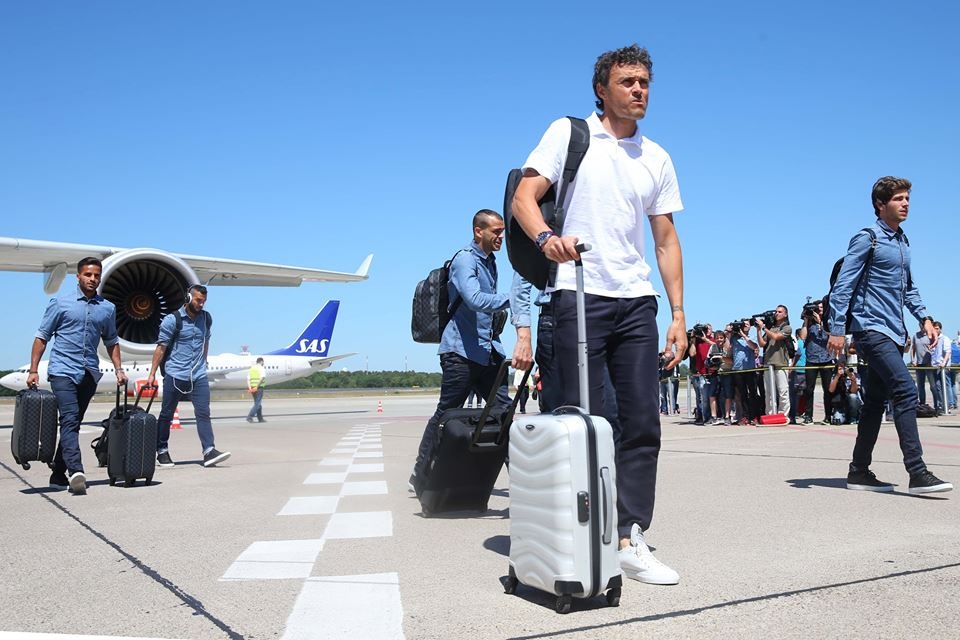 Από το αεροπλάνο το σηκώνει η Γιουβέντους! (photos+videos)