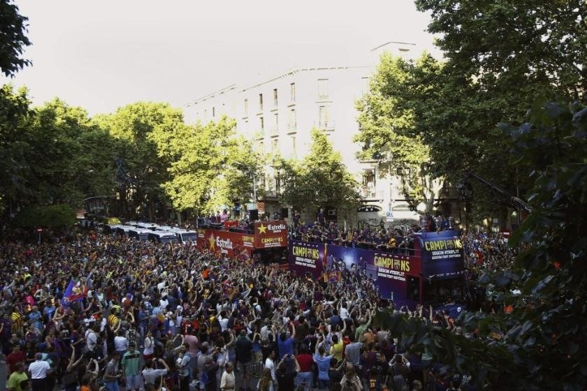 Μπαρτσελόνα: Χαμός και καζούρα στον Ρονάλντο! (photos+videos)