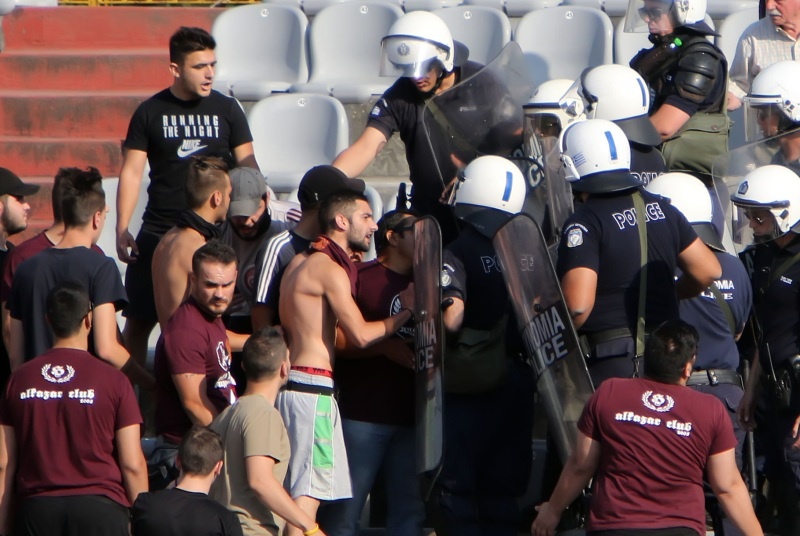 Κράξιμο σε Πλεξίδα και ξύλο στο Αλκαζάρ! (photos)