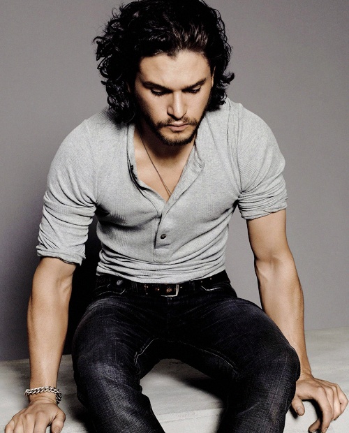 Game of Thrones: Ο Kit Harington παραδίδει μαθήματα στυλ