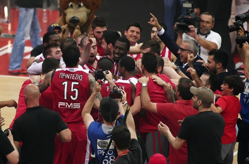 Ολυμπιακός: Οι «ερυθρόλευκοι» πανηγυρισμοί (photos)