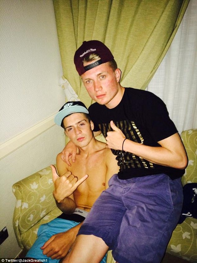 Αστέρας της Premier League λιπόθυμος από μεθύσι! (photos+video)