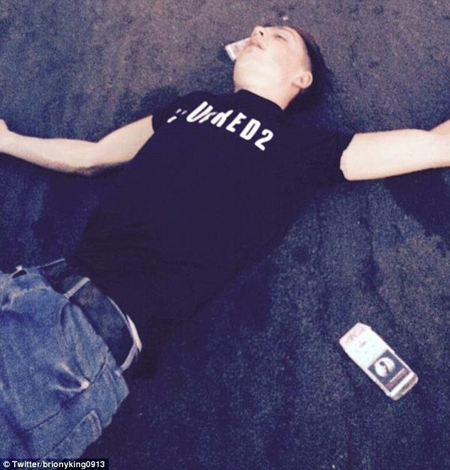 Αστέρας της Premier League λιπόθυμος από μεθύσι! (photos+video)