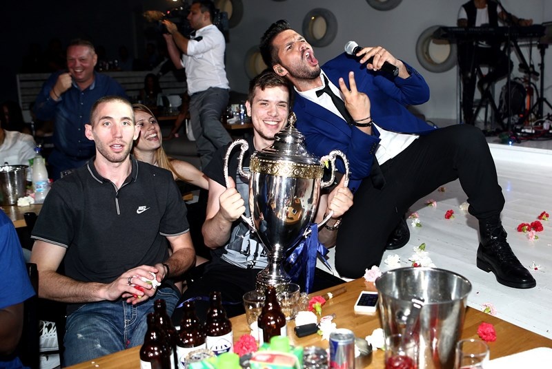 Ολυμπιακός: Το «ερυθρόλευκο» γλέντι (photos)