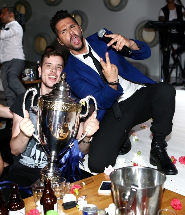 Ολυμπιακός: Το «ερυθρόλευκο» γλέντι (photos)