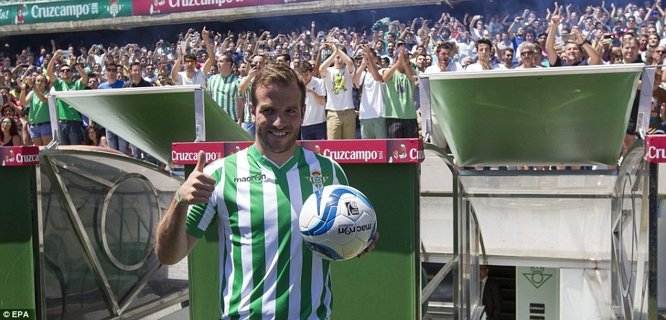 Στην Μπέτις ο Φαν ντερ Φάαρτ με τη… γιαγιά του (photos)