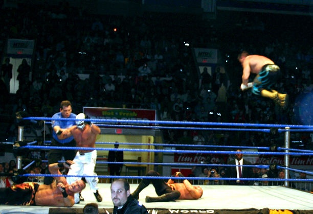Όταν το wrestling… δυσκολεύει! (photos&videos)