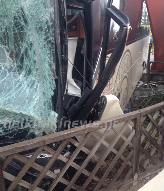 Σοκαριστικό τροχαίο: Στην εντατική δυο αθλητές του Beach Volley (photos)