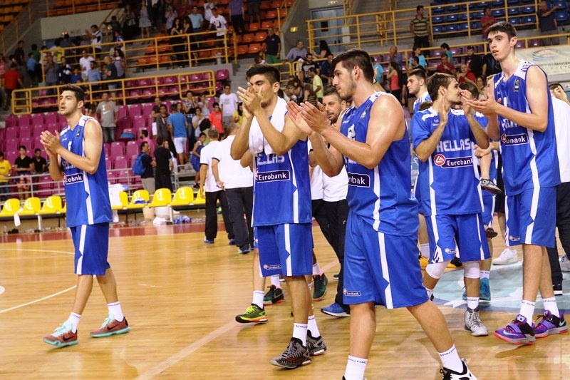 Εντυπωσιακοί οι Έφηβοι στην πρεμιέρα, σούπερ ο Παπαγιάννης! (photos)