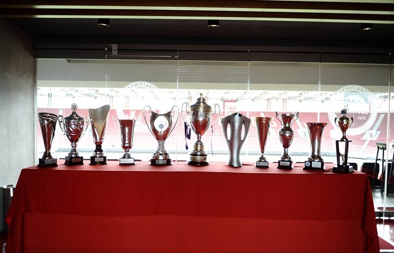 Ολυμπιακός: Στο συνέδριο της Θύρας 7 ο Μαρινάκης (photos)