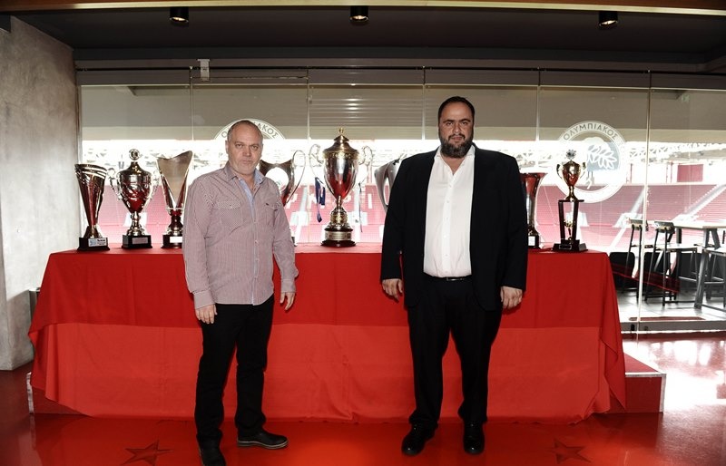 Ολυμπιακός: Στο συνέδριο της Θύρας 7 ο Μαρινάκης (photos)