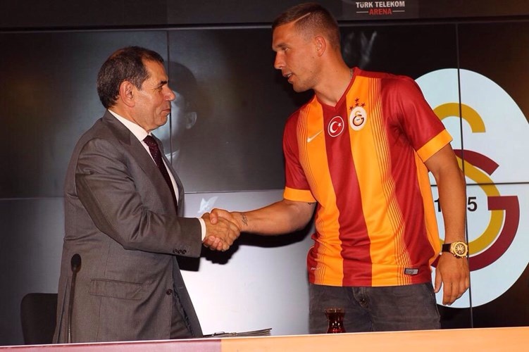 Παρουσιάστηκε ο Ποντόλσκι (photos)