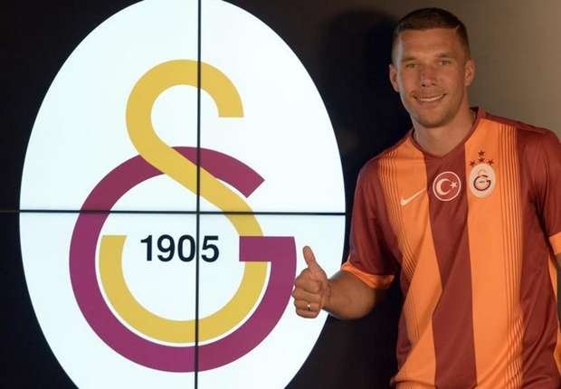 Παρουσιάστηκε ο Ποντόλσκι (photos)