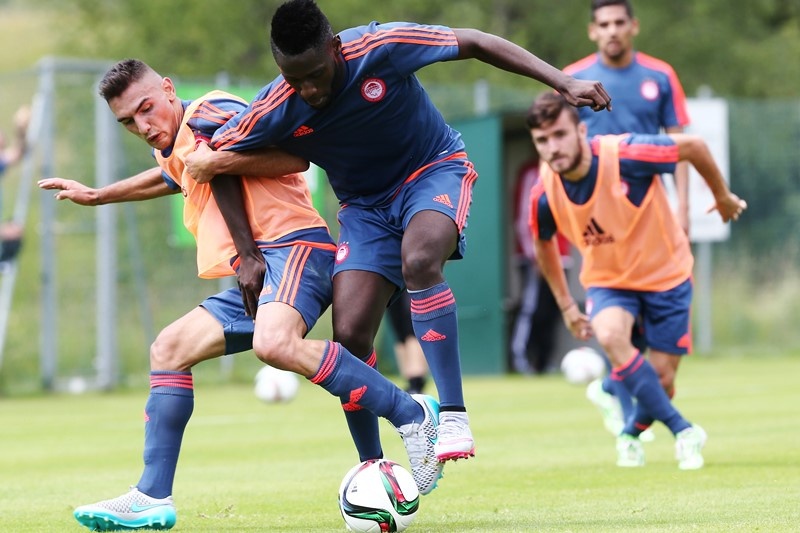 Ολυμπιακός: Ξεκίνησαν τα βάσανα στο Ζέεφελντ (photos)