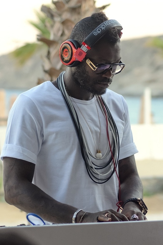 Απίστευτο! Τα… πάντα όλα απ’ το πάρτι του Σισέ στη Μύκονο με 80 κλικς! (photos)