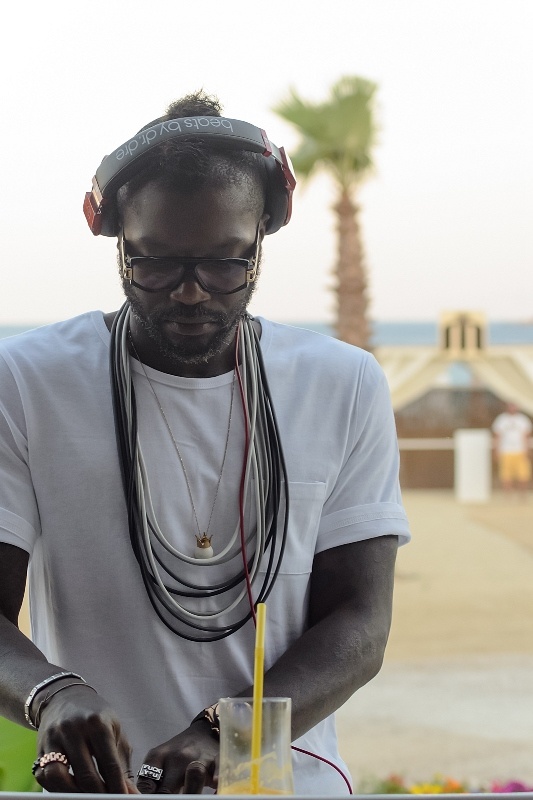 Απίστευτο! Τα… πάντα όλα απ’ το πάρτι του Σισέ στη Μύκονο με 80 κλικς! (photos)