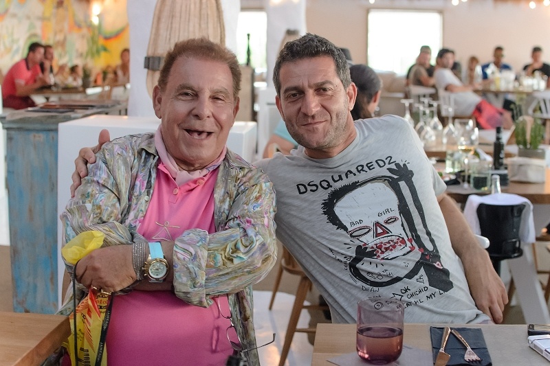 Απίστευτο! Τα… πάντα όλα απ’ το πάρτι του Σισέ στη Μύκονο με 80 κλικς! (photos)