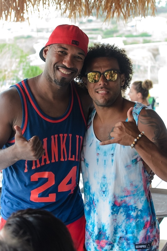 Απίστευτο! Τα… πάντα όλα απ’ το πάρτι του Σισέ στη Μύκονο με 80 κλικς! (photos)