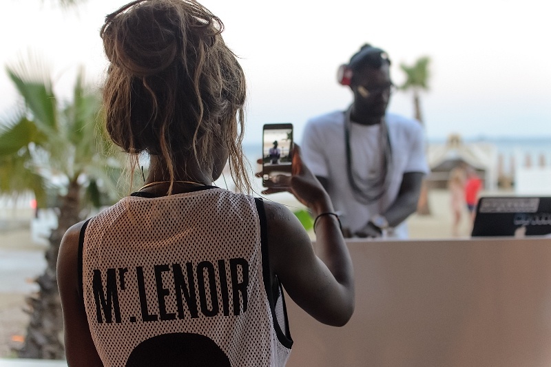 Απίστευτο! Τα… πάντα όλα απ’ το πάρτι του Σισέ στη Μύκονο με 80 κλικς! (photos)