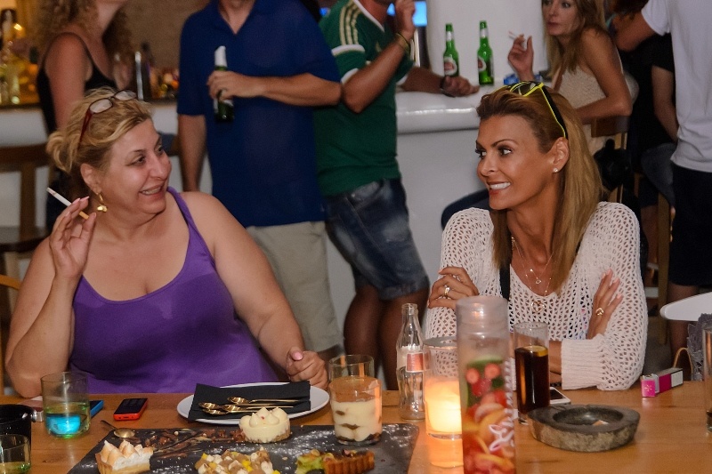 Απίστευτο! Τα… πάντα όλα απ’ το πάρτι του Σισέ στη Μύκονο με 80 κλικς! (photos)