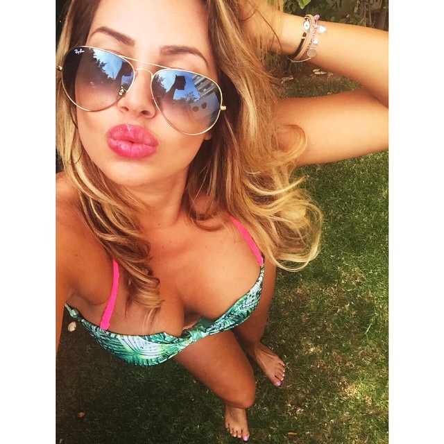 Νέα… φωτιά από την Ρία Τσίγα! Έγινε γοργόνα… στα βράχια (photos)