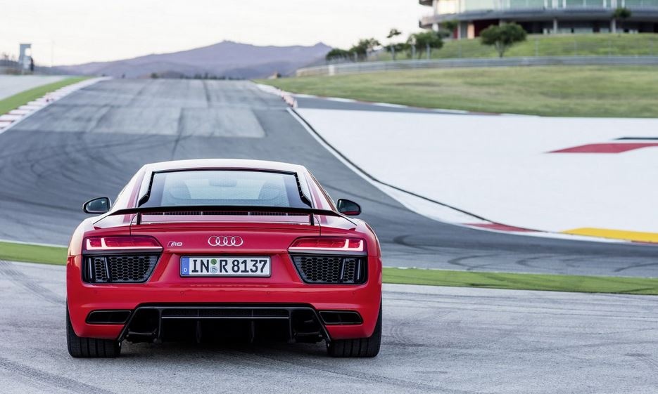 Νέες εικόνες από το Audi R8 (photos)