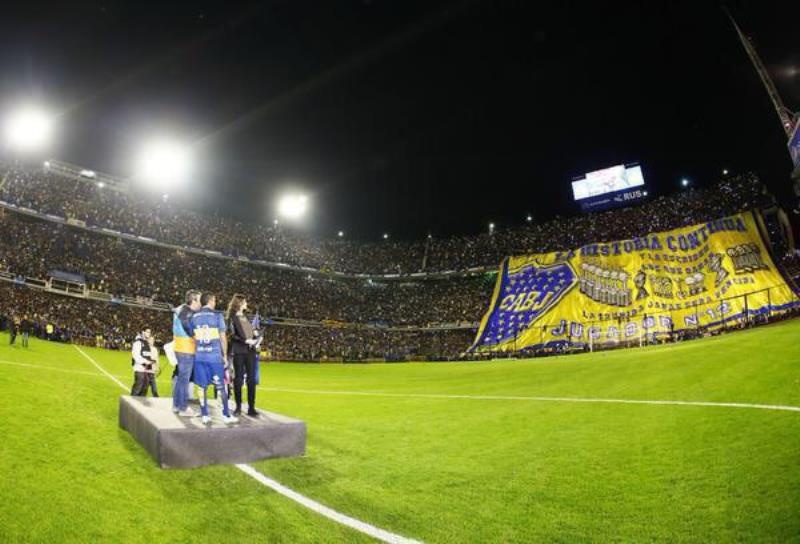 Γκρέμισαν... το Bombonera για τον Τέβεζ! (photos+videos)