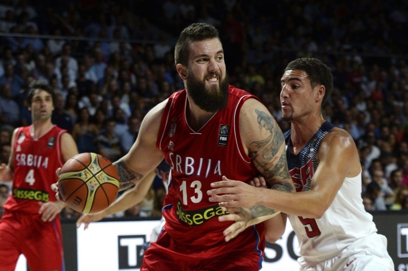 Σέρβικος οδοστρωτήρας! (photos&videos)