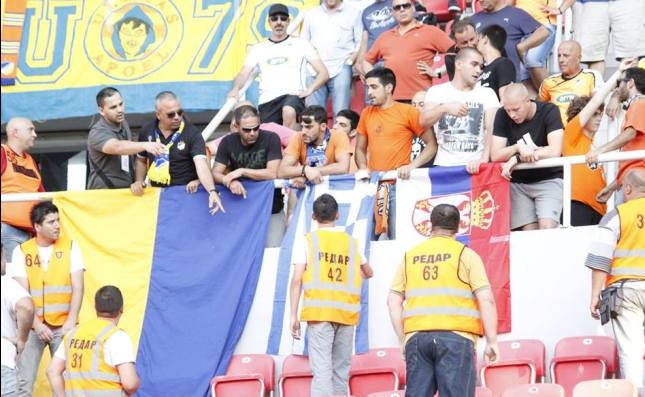 Νέες προκλήσεις Σκοπιανών: Κατέβασαν ελληνική σημαία! (photos)