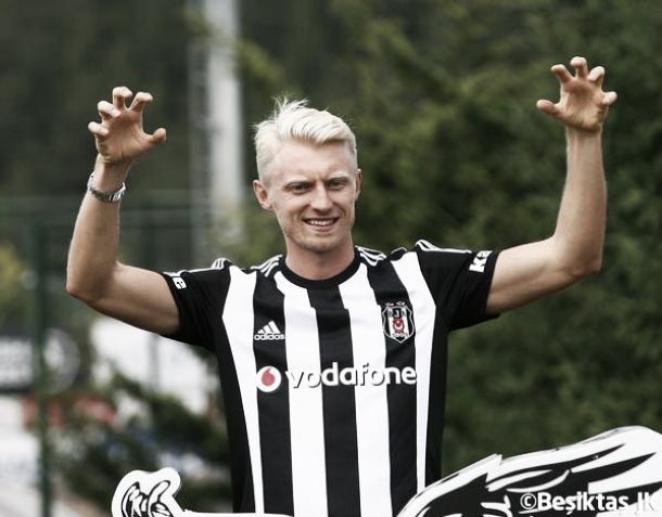 Οι Τούρκοι... τρελάθηκαν! (photos&videos)