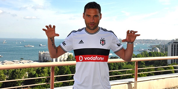 Οι Τούρκοι... τρελάθηκαν! (photos&videos)