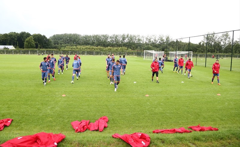 Ολυμπιακός: Ενόχληση ο Μαζουάκου (photos)