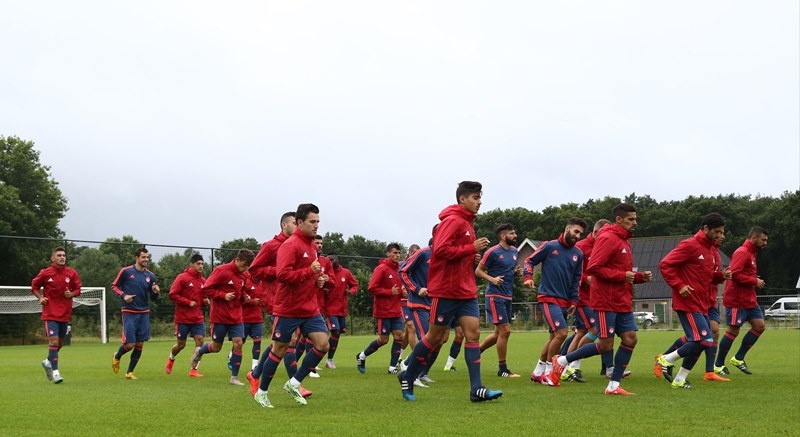 Ολυμπιακός: Ενόχληση ο Μαζουάκου (photos)